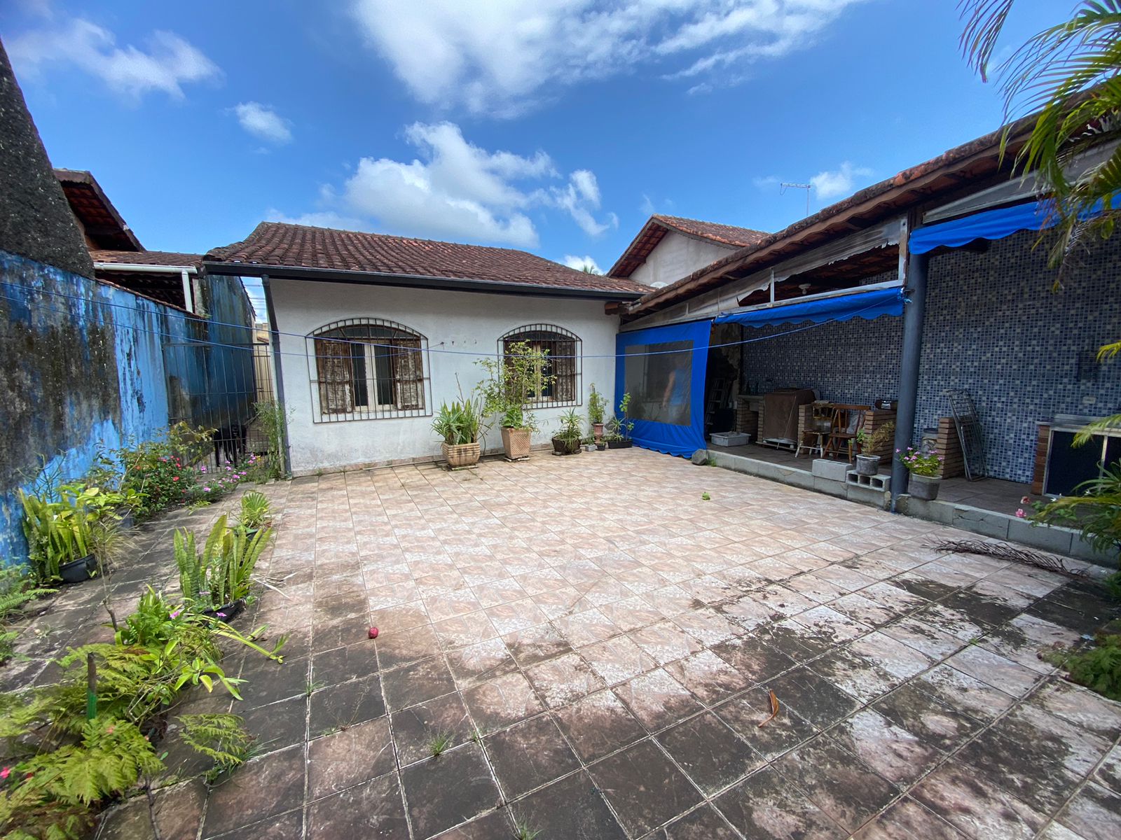 CASA NO BALNEÁRIO GAIVOTA - LADO PRAIA À 700 METROS DO MAR - ITANHAÉM/SP