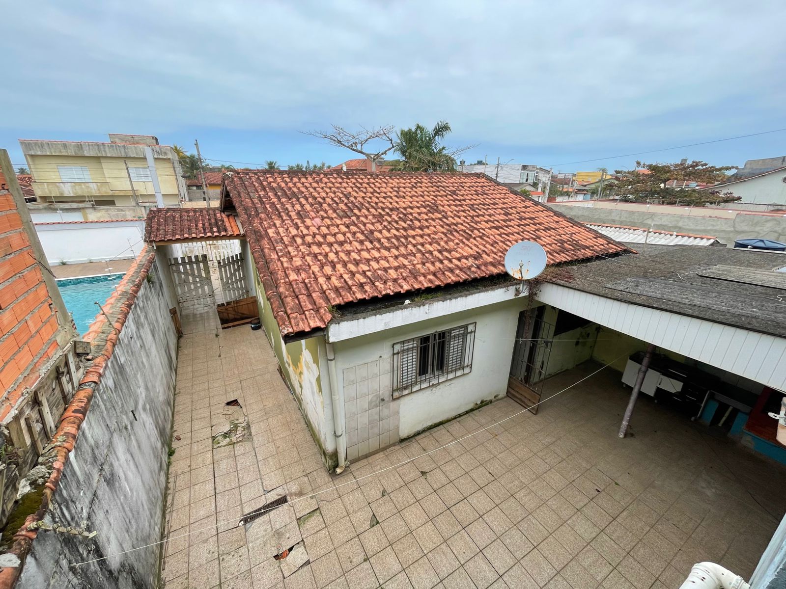 CASA NO BALNEÁRIO NOVARO - ITANHAÉM - LADO PRAIA - 170 METROS DO MAR  - foto 2