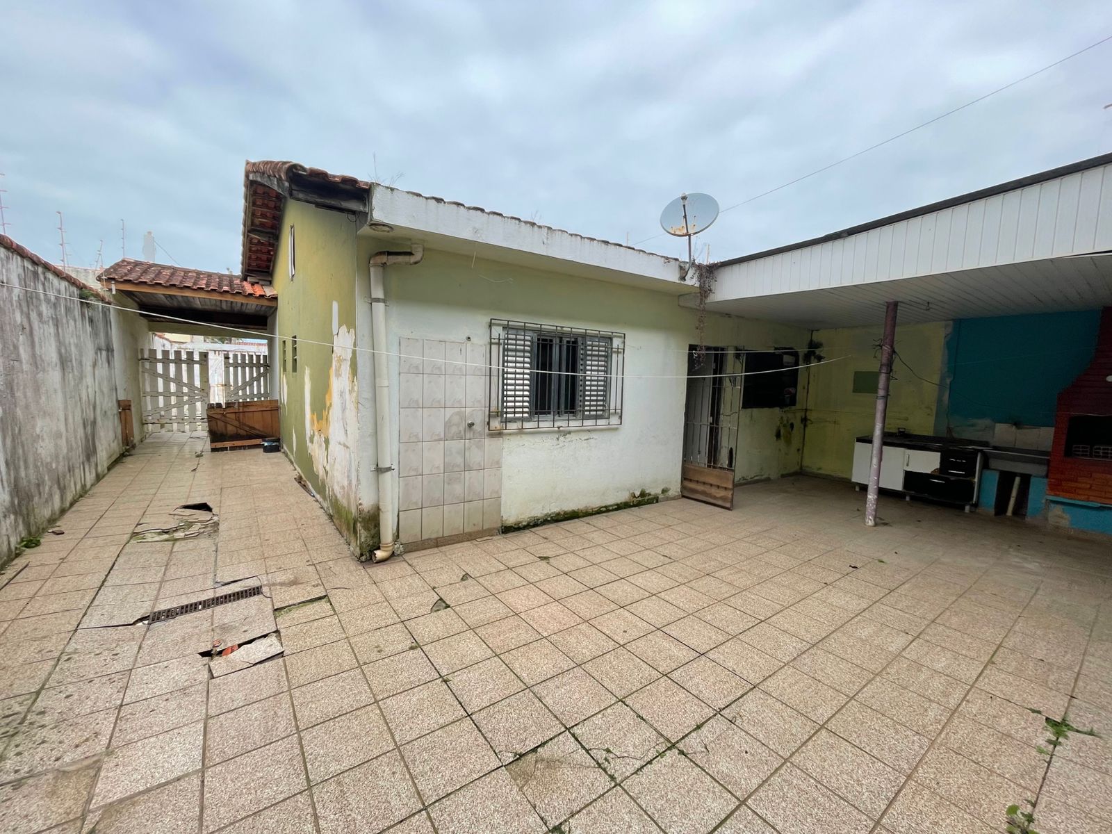 CASA NO BALNEÁRIO NOVARO - ITANHAÉM - LADO PRAIA - 170 METROS DO MAR  - foto 14