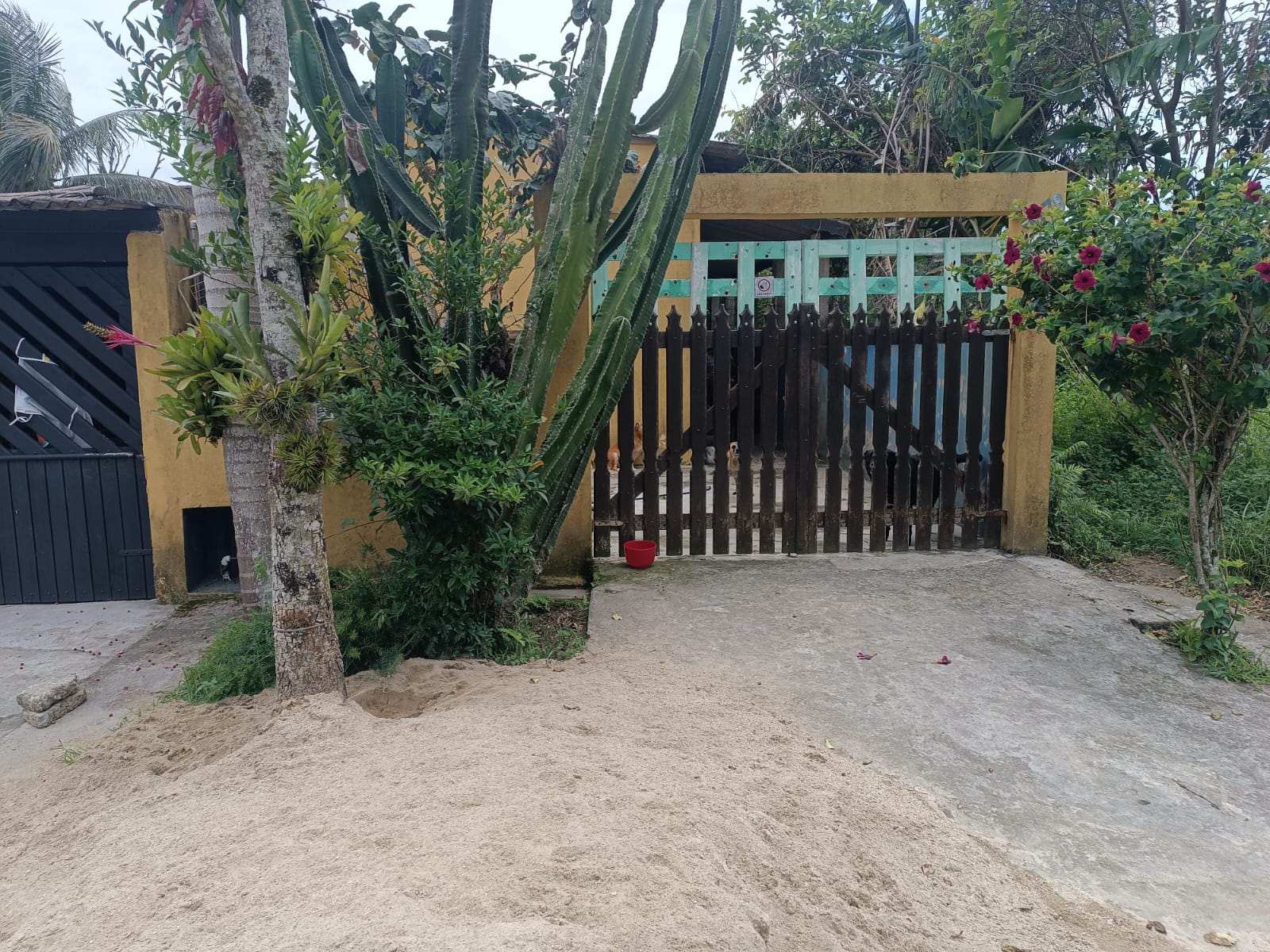 CASA NO JD. CALIFORNIA - LADO PRAIA - 1.090 METROS DO MAR - foto 15
