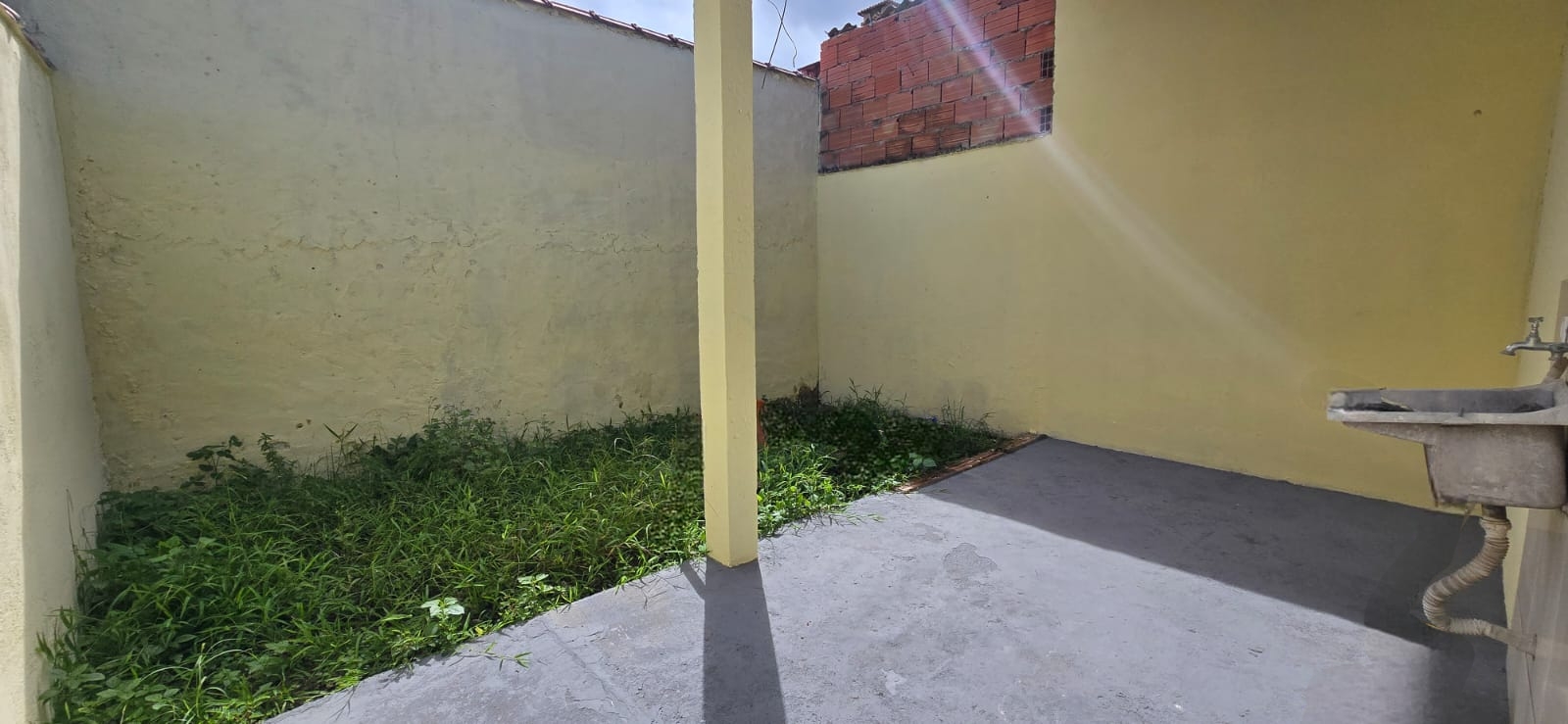 CASA NA ESTÂNCIA SÃO PEDRO - ITANHAÉM - LADO MORRO - 100 METROS DA RODOVIA - foto 2