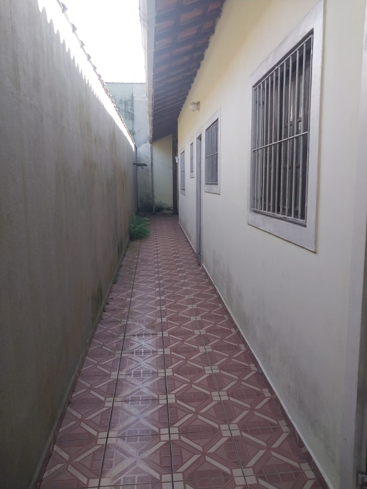 CASA NO JD. SUARÃO - ITANHAÉM - LADO PRAIA - 400 METROS DO MAR - foto 17