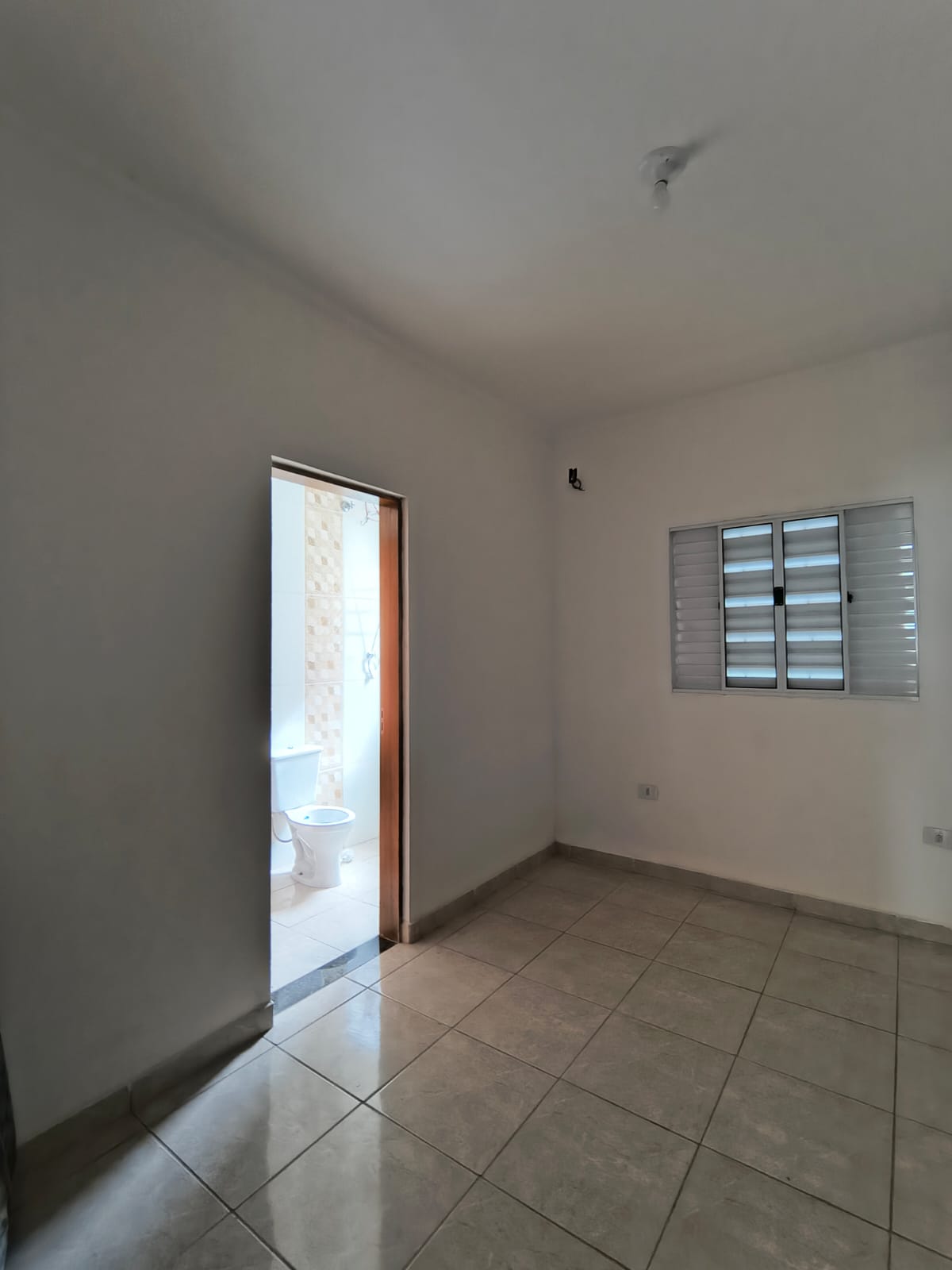 CASA ISOLADA NOVA LUIZAMAR - ITANHAÉM/SP - LADO MORRO - 400 METROS DA RODOVIA - foto 9
