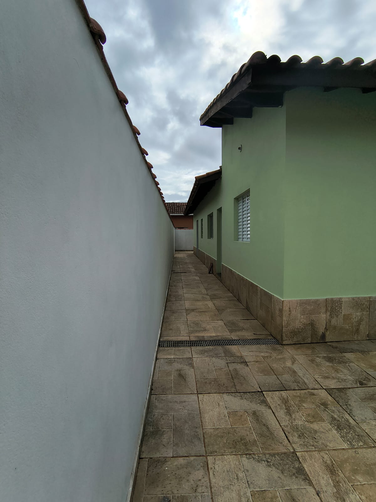 CASA ISOLADA NOVA LUIZAMAR - ITANHAÉM/SP - LADO MORRO - 400 METROS DA RODOVIA - foto 17