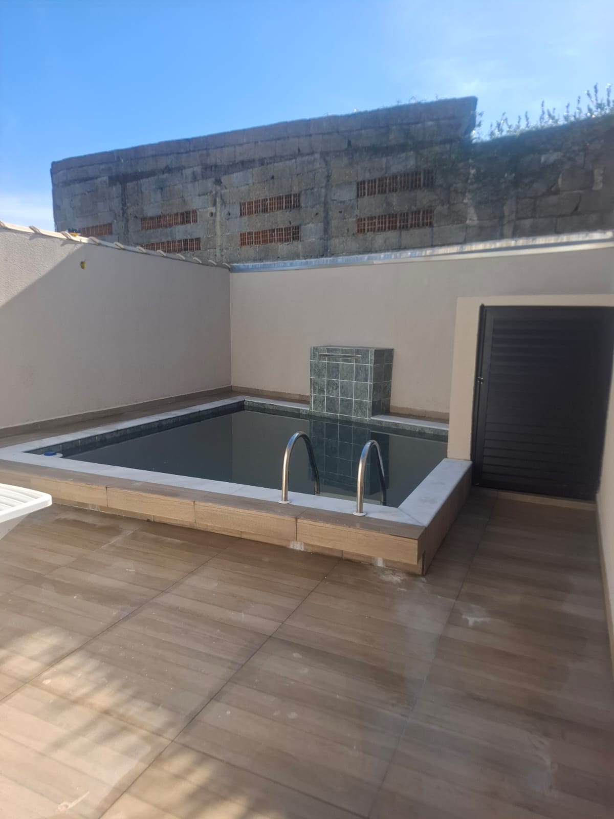 CASA GEMINADA NO JD. BOPIRANGA - LADO PRAIA - 700 METROS DO MAR - foto 11